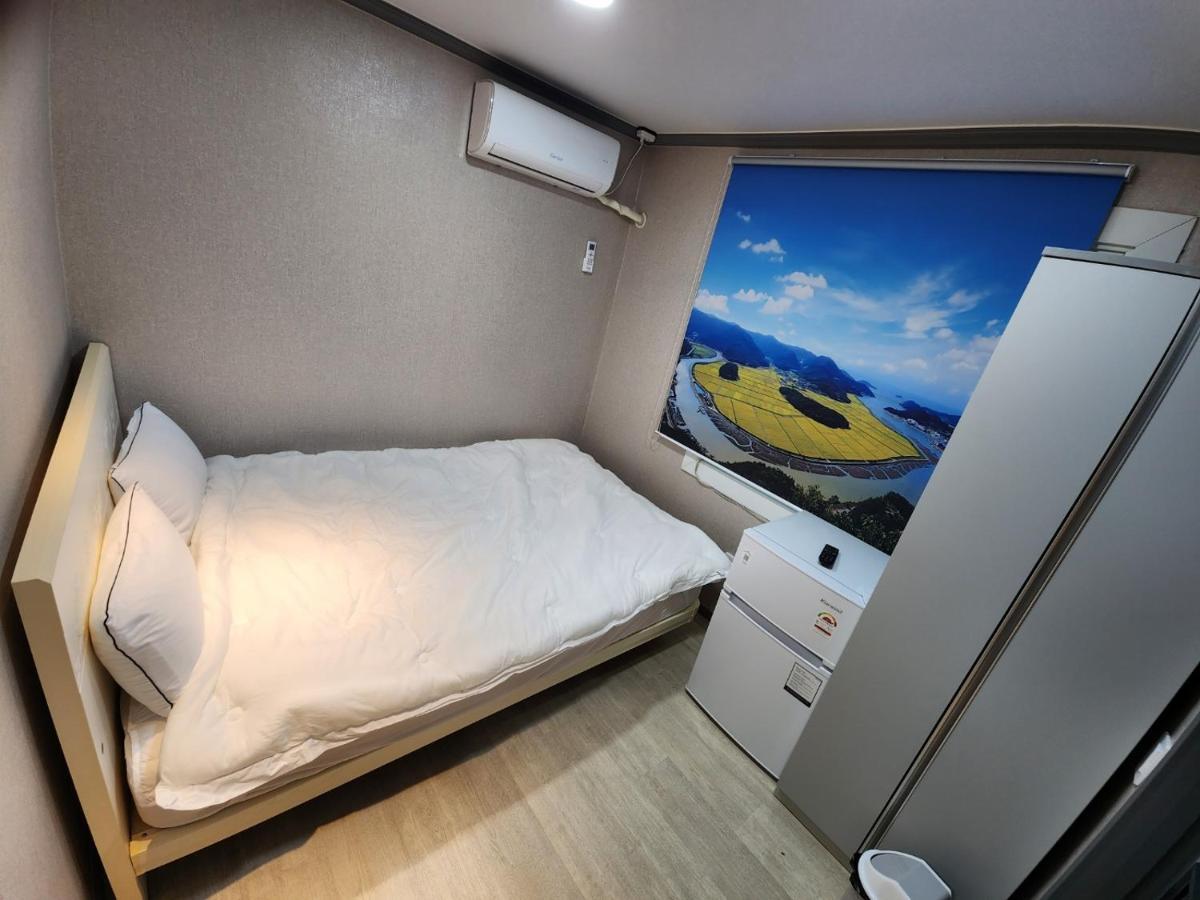 Ara Guesthouse Μπουσάν Εξωτερικό φωτογραφία